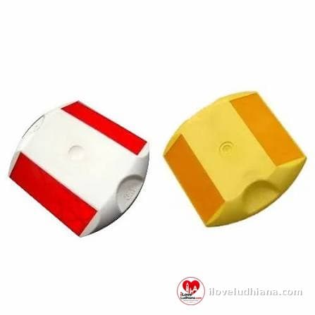 Reflective Plastic Road Stud Cateye Double Shank With Installation