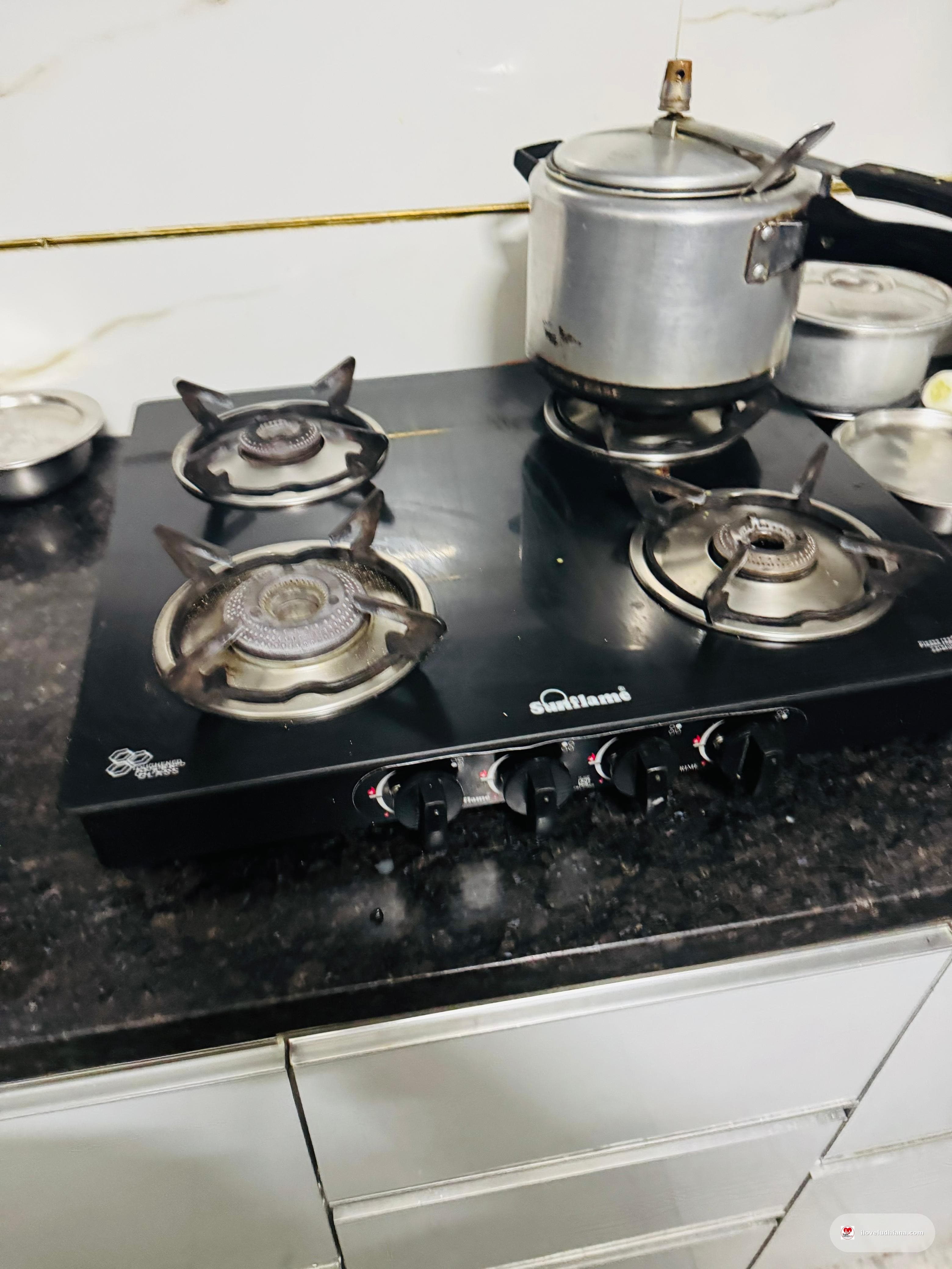 Cooktop service
