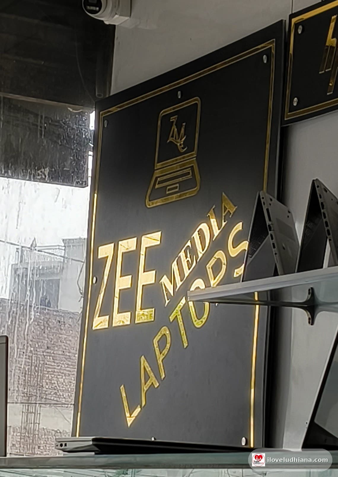 Zee Media — photo 1